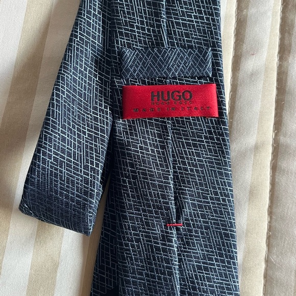 HUGO BOSS Tie 100% Silk Made In Italy To choose HB14 T0P - Picture 1 of 3